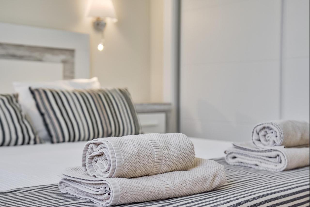 Sur Suites Alhambra Fuengirola Bagian luar foto