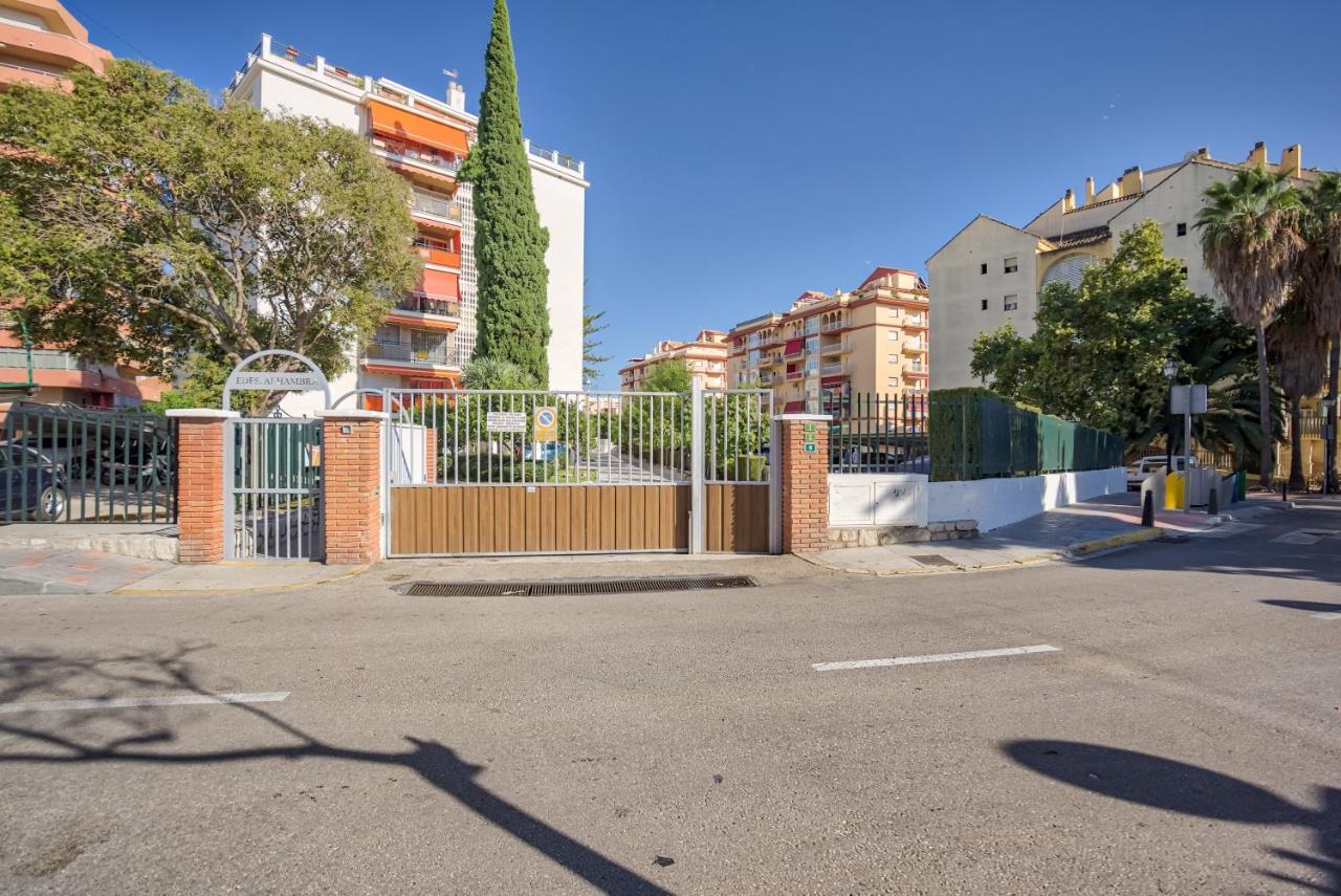Sur Suites Alhambra Fuengirola Bagian luar foto